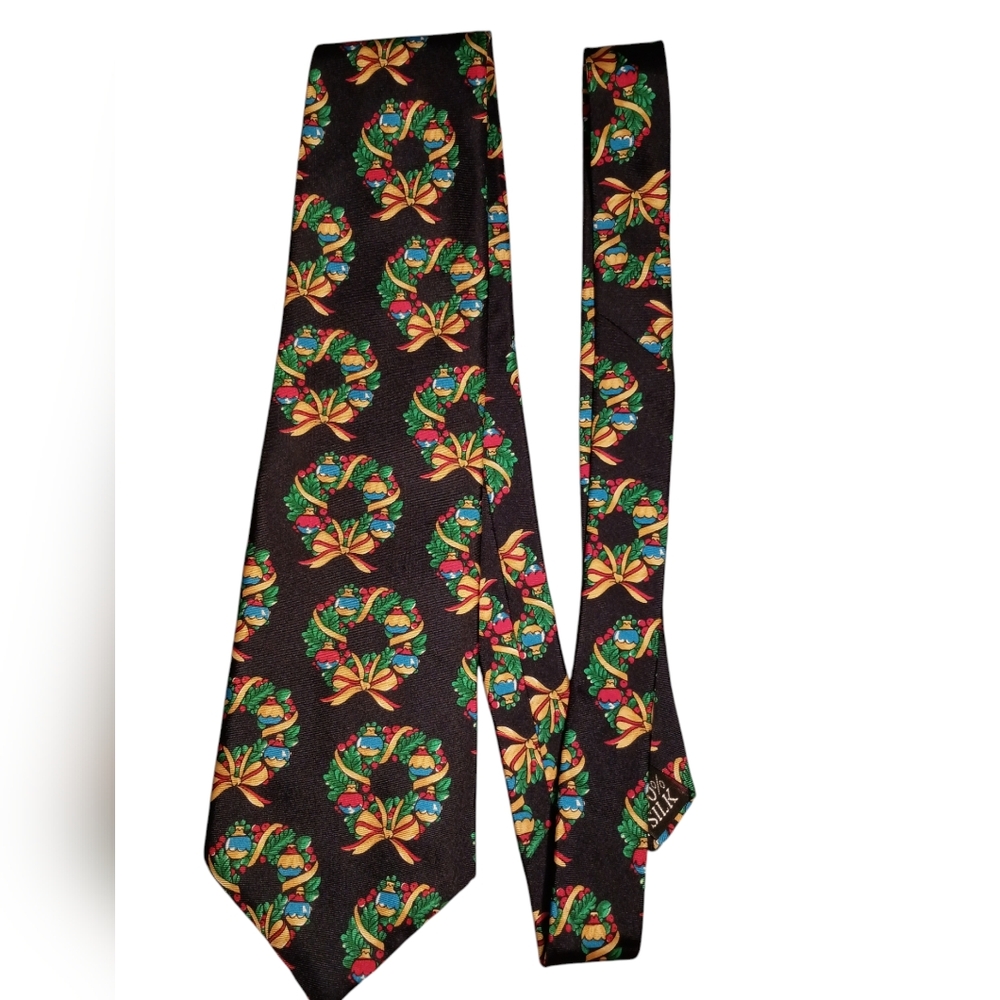 Reed St. James Men's Necktie Christmas Wreath Holiday Silk Black background